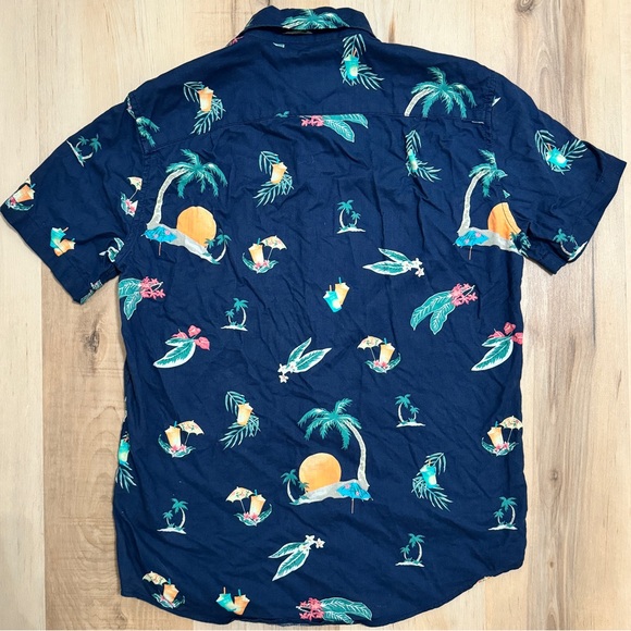 American Eagle Beach Shirt Palm Tree Blue Short Sleeve Button Up Summer Small - Picture 2 of 6